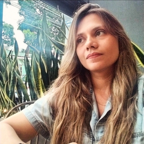Foto da capa de Psicóloga Ana Carolina Costa de Oliveira | Terapia online e presencial